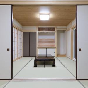 タモの綺麗な木目と和のヒュッゲインテリア