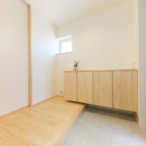 木のぬくもりに包まれる、やさしい暮らしの家