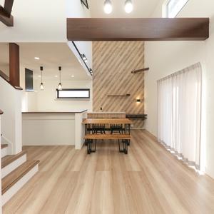 ヴィンテージモダンが息づく、上質であたたかな住まい